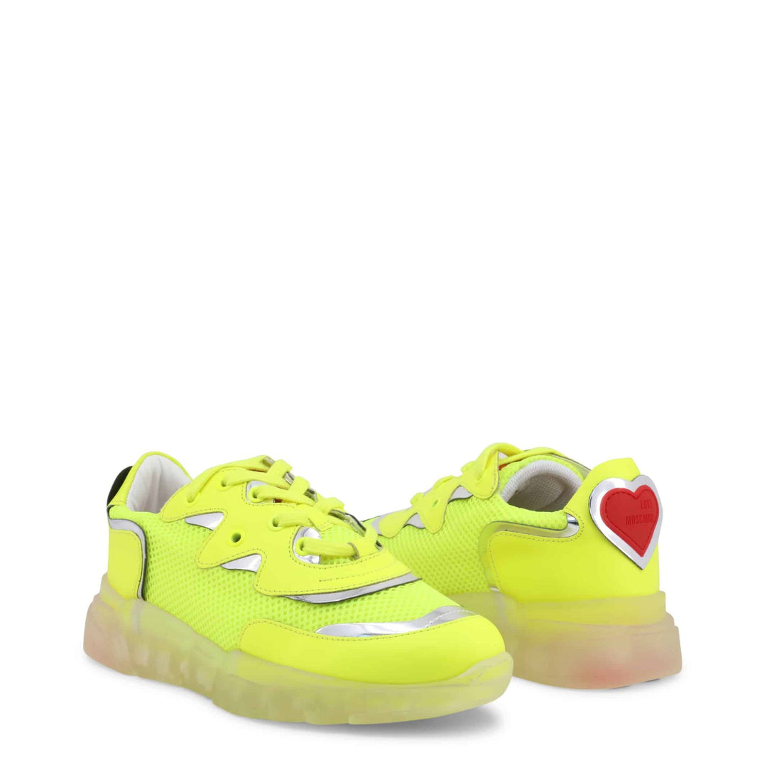 J'adore les baskets Moschino 