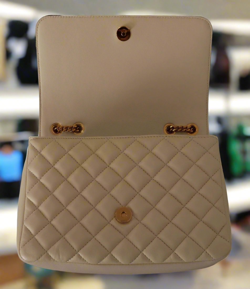 Bolso de hombro de piel de napa blanca con acolchado de rombos de VERSACE