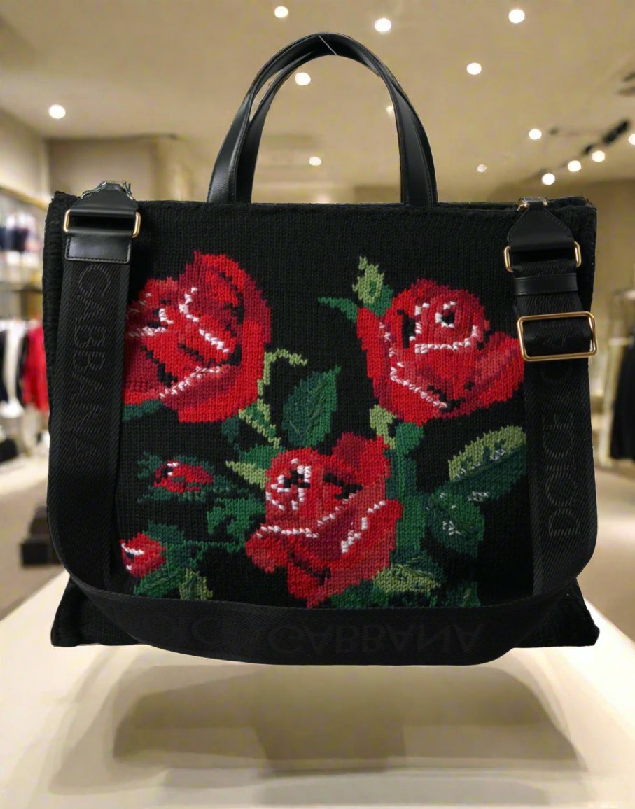 Bolso tote negro con bordados florales de DOLCE &amp; GABBANA, elegante, fabricado en Italia