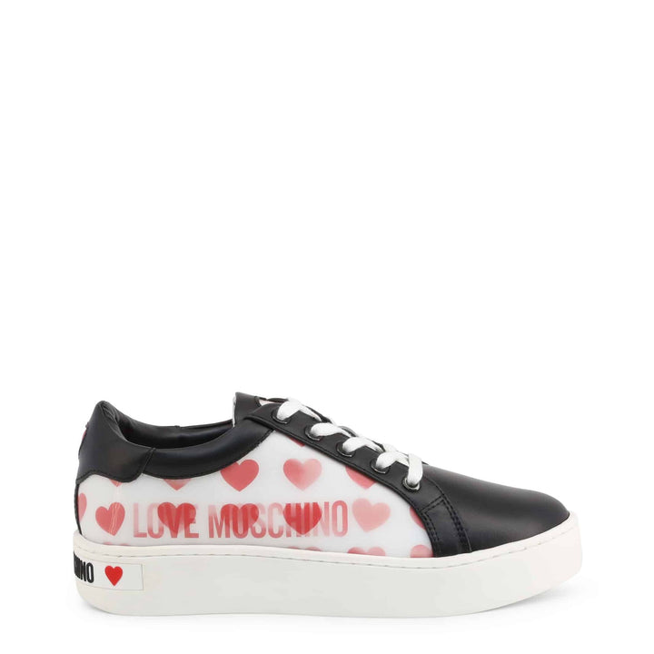 J'adore les baskets Moschino 