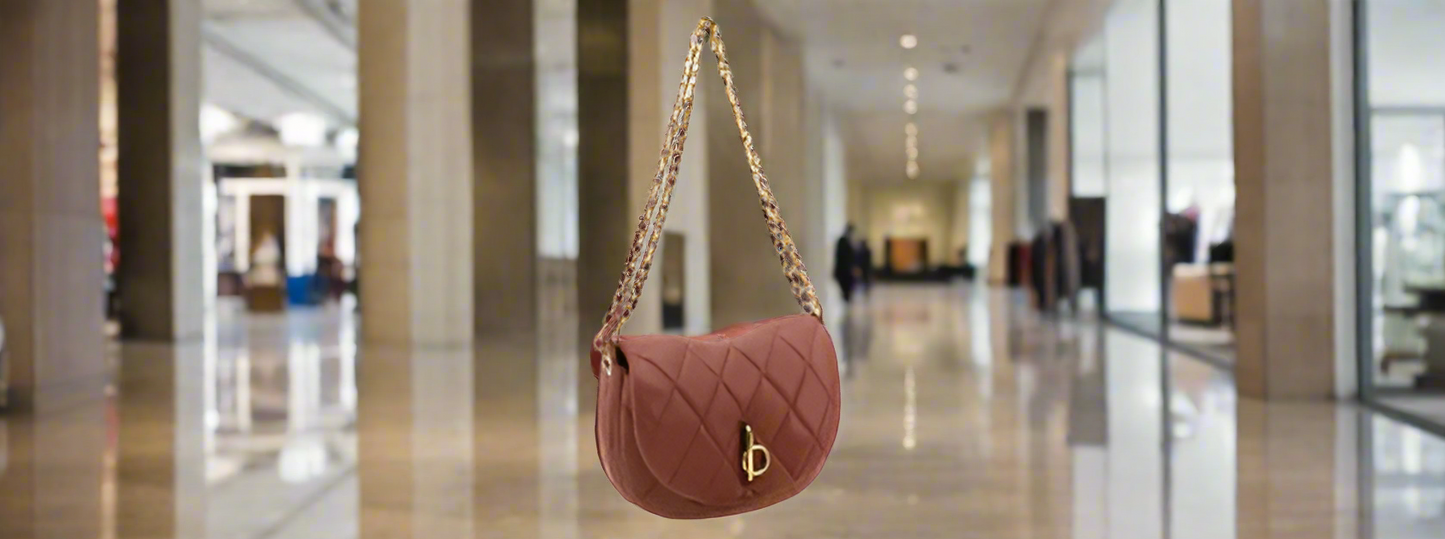 Bolso de hombro de piel marrón de Burberry 