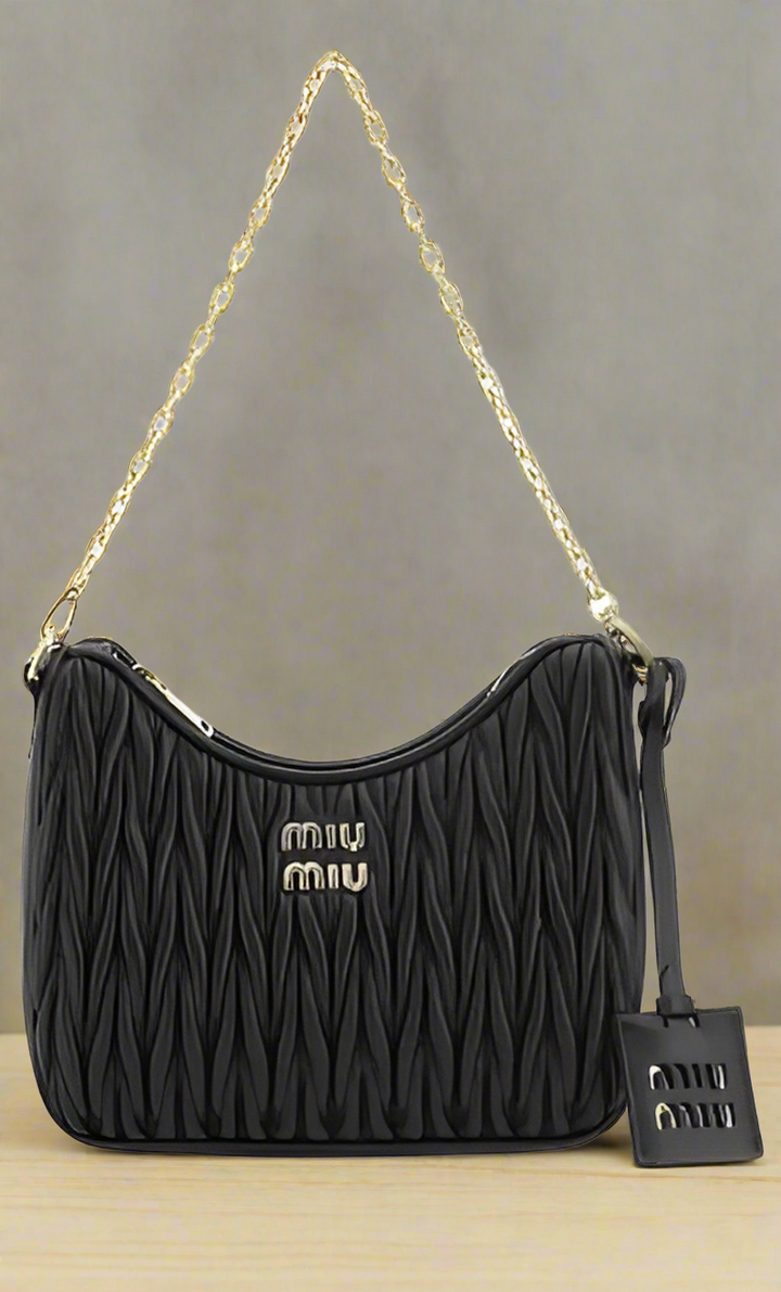 MIU MIU BLACK LEATHER WANDER SHOULDER BAG