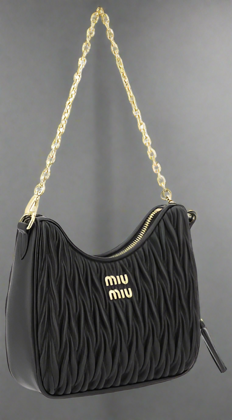 MIU MIU BLACK LEATHER WANDER SHOULDER BAG