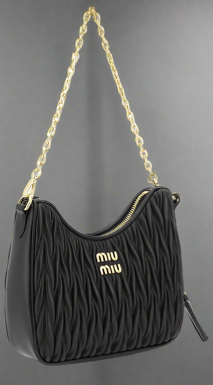 MIU MIU BLACK LEATHER WANDER SHOULDER BAG