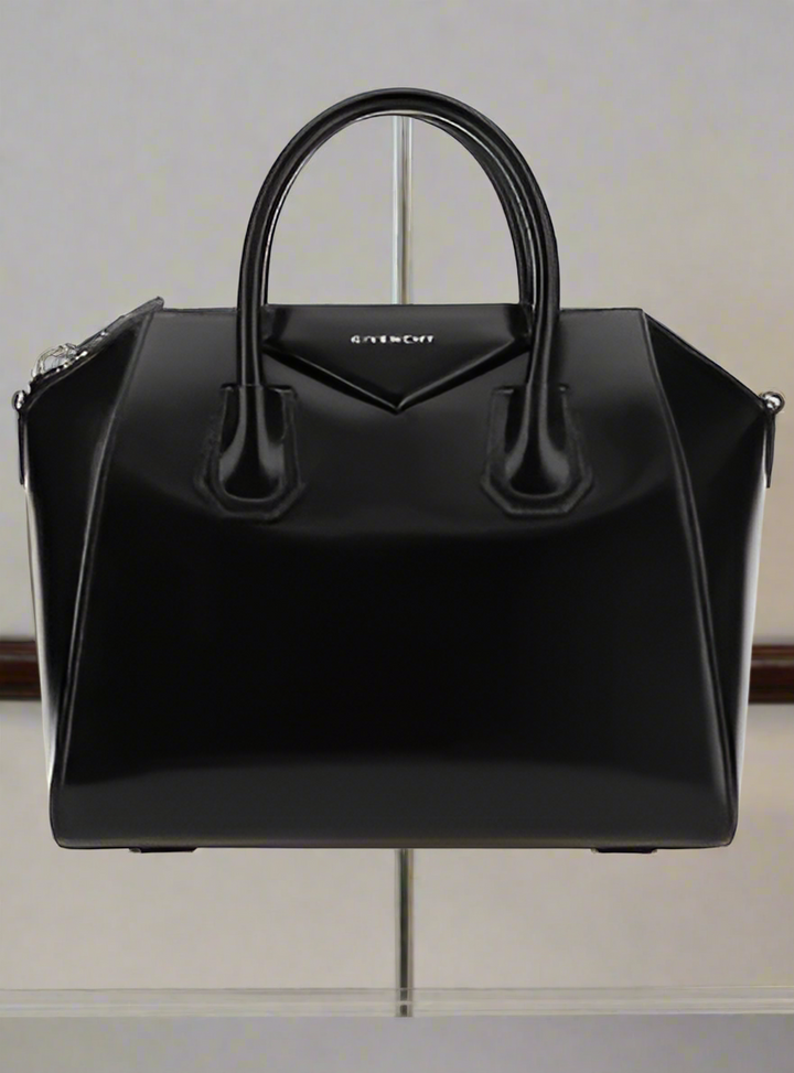 Givenchy women's black leather ANTIGONA HANDBAG