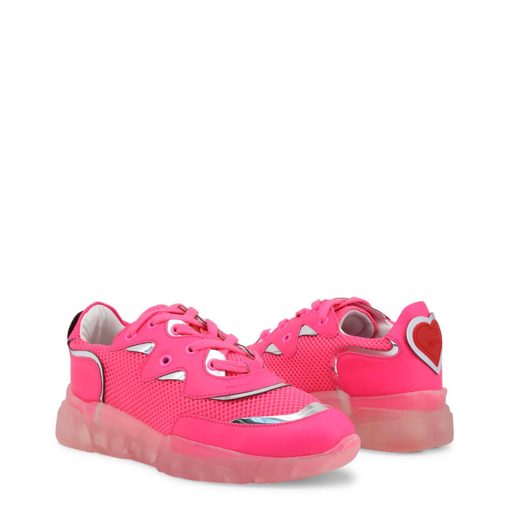 J'adore les baskets Moschino 